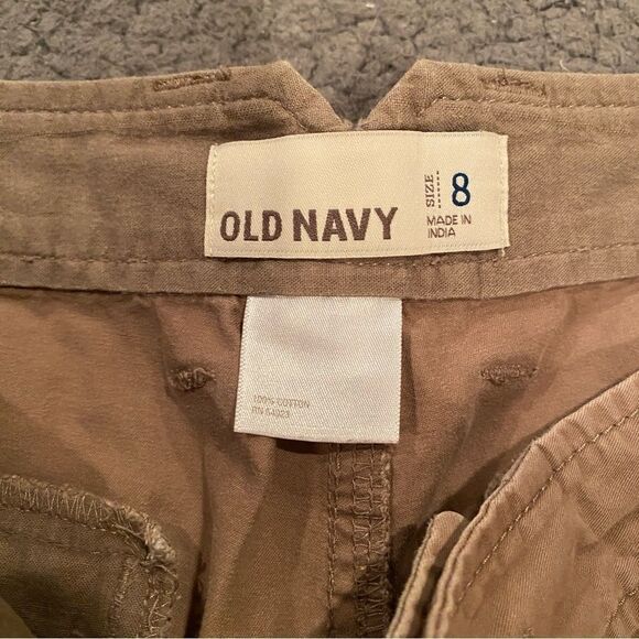Old Navy Khaki Shorts Size 8 - Picture 9 of 9